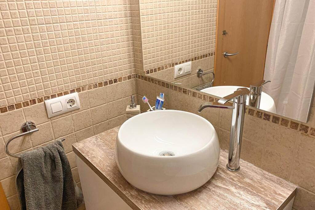 Apartamento Blue Marina - Terraza, piscina y Wifi gratis Rosas Exterior foto